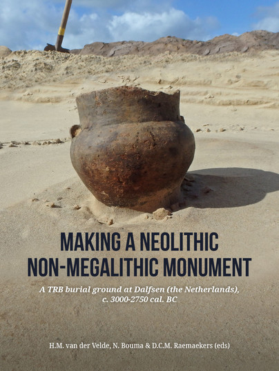 Making a Neolithic Non-megalithic Monument